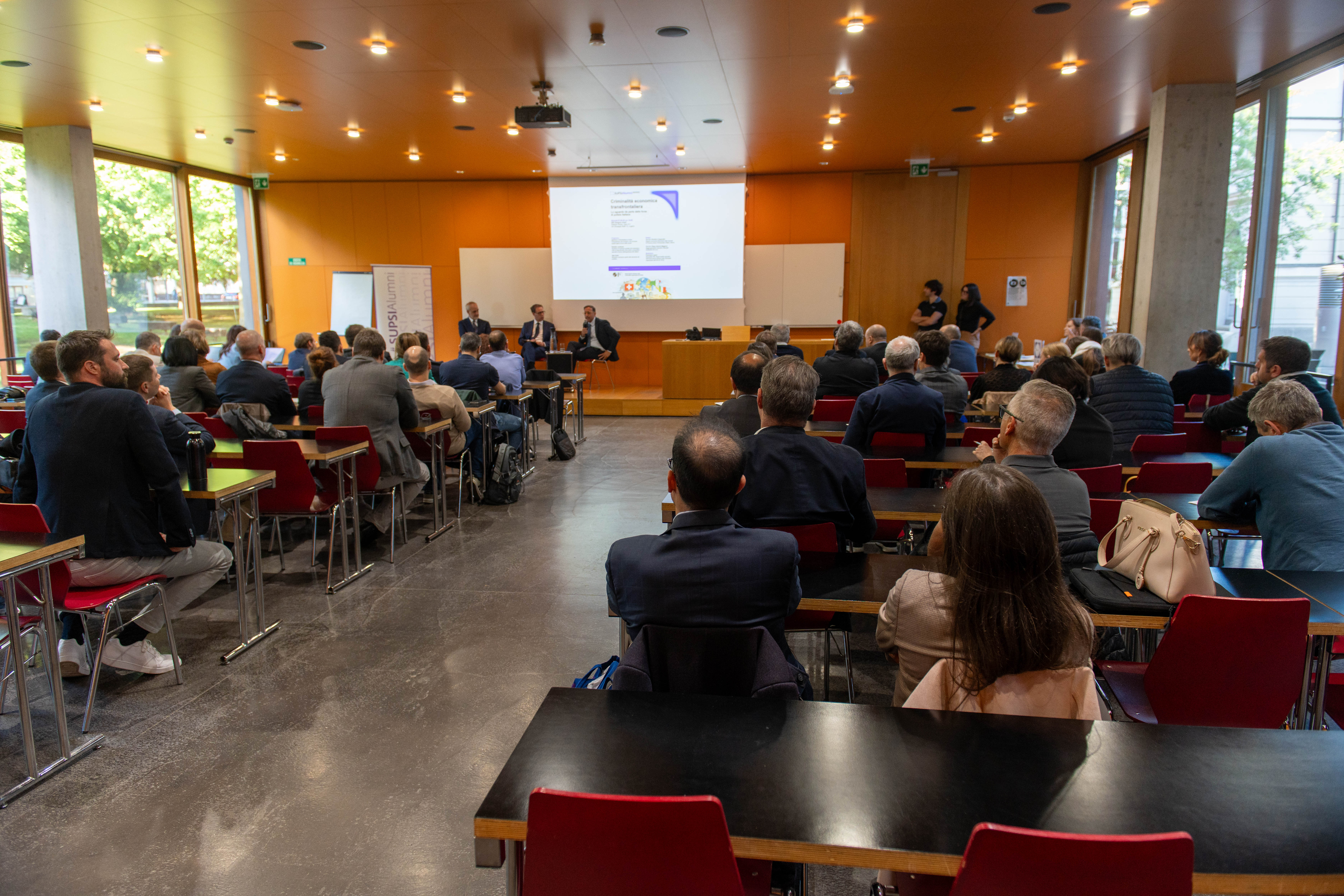 Impressioni sull'evento "Criminalità economica transfrontaliera - Lo sguardo da parte delle forze di polizia italiane"